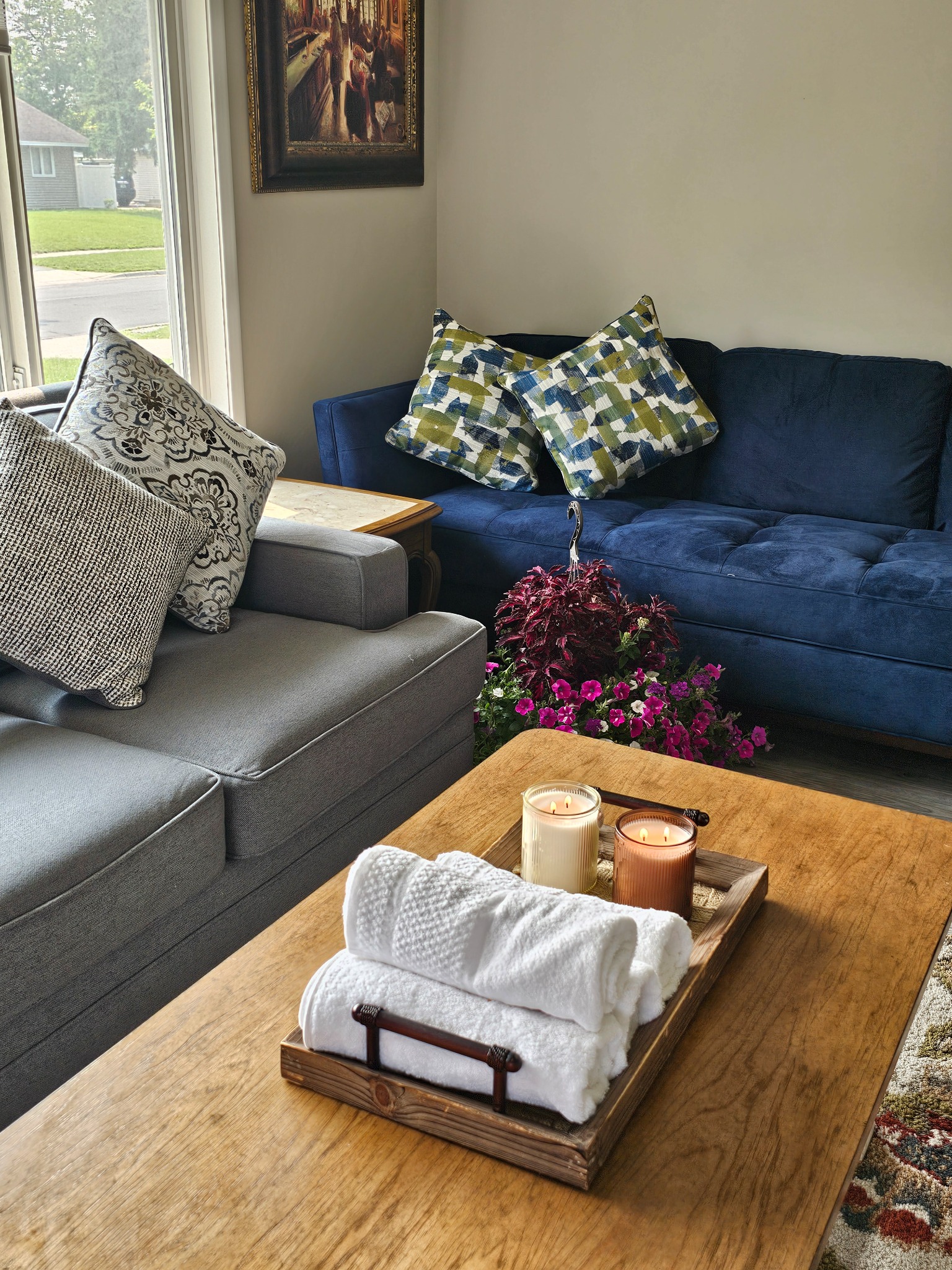 Welcoming Evergreen living room